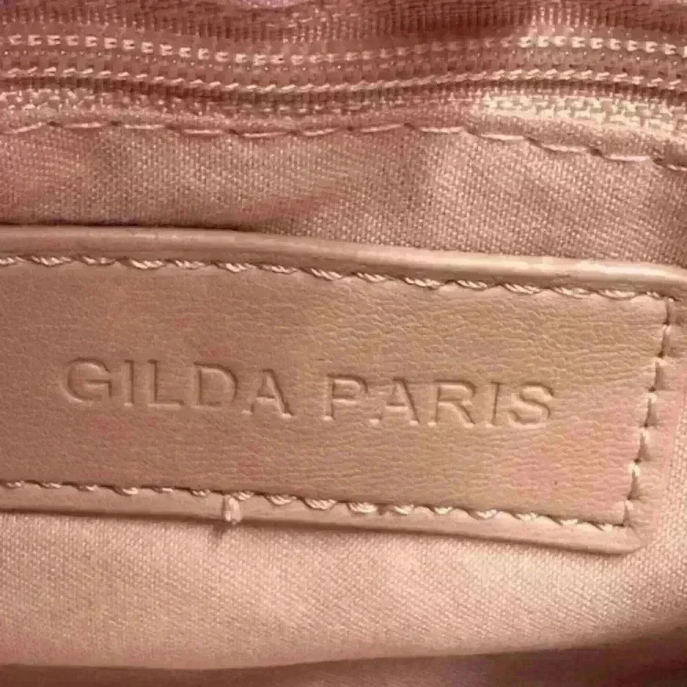 NWT GILDA PARIS GGH-521 Quilted Messenger Shoulder Bag in Blush